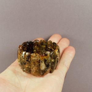 Žalios spalvos plati gintarinė apyrankė – stilingas akcentas - Image 3