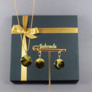 Gintariniai auskarai su pakabuku – elegancija, kuri pritraukia dėmesį - Image 3