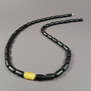 Stilingi karoliai iš juodo gintaro – rafinuota prabanga - Image 3