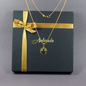 Gintarinis pakabukas - rutuliukas su paauksuota grandinėle ✨ - Image 5