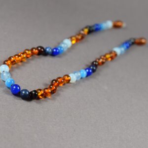 🧡 Vaikiški gintariniai karoliai su spalvotais akmenukais (35cm) - Image 3
