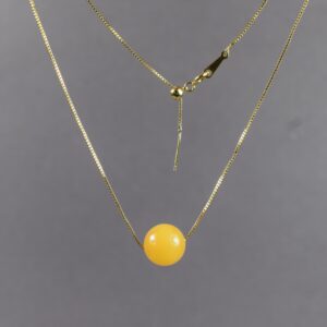 Minimalistinis gintarinis pakabukas su reguliuojama paauksuota grandinėle ✨ - Image 3