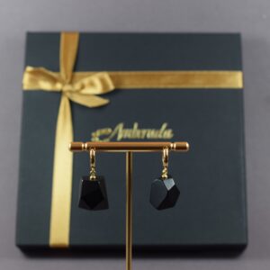Facetuoti gintariniai auskarai „Juodoji elegancija“ - Image 4